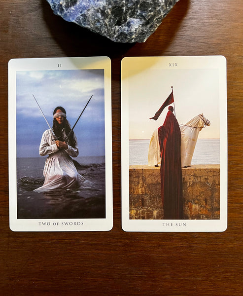 Tarot Musings -- November 18, 2022 -- Two of Swords and The Sun